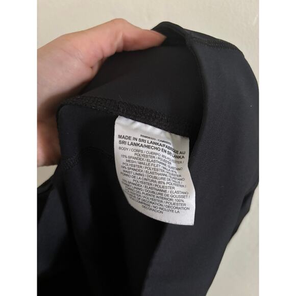 Nike Leggings Women’s Small Black Pirate Net Dri-Fit Fly Victory Capri Mesh - Picture 9 of 11